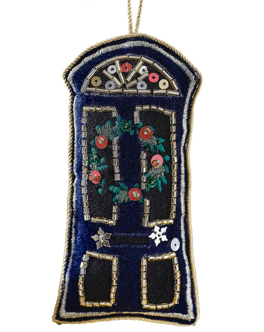 Ginger Ray, Huopainen joulukoriste, ovi