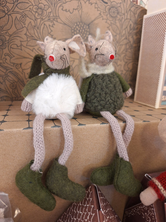 Weiste, istuva hiiri vihreä-valkoinen