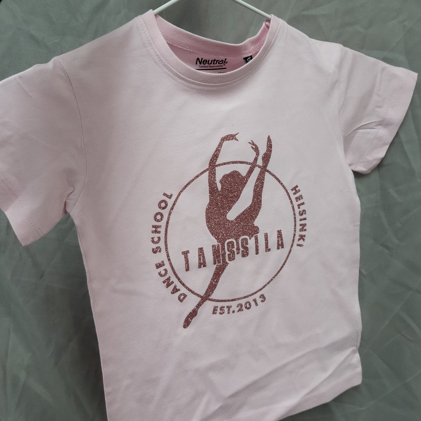 Tanssila, lasten vaaleanpunainen t-paita