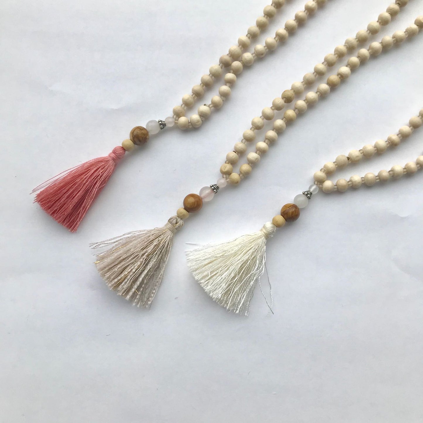 Hippakorut, tupsu kaulakoru lapset