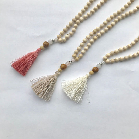 Hippakorut, tupsu kaulakoru lapset