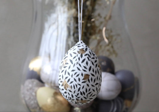 Chic Antique, pääsiäismuna, musta pilkullinen