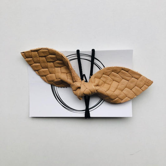 FMAM, beige nahkapompula