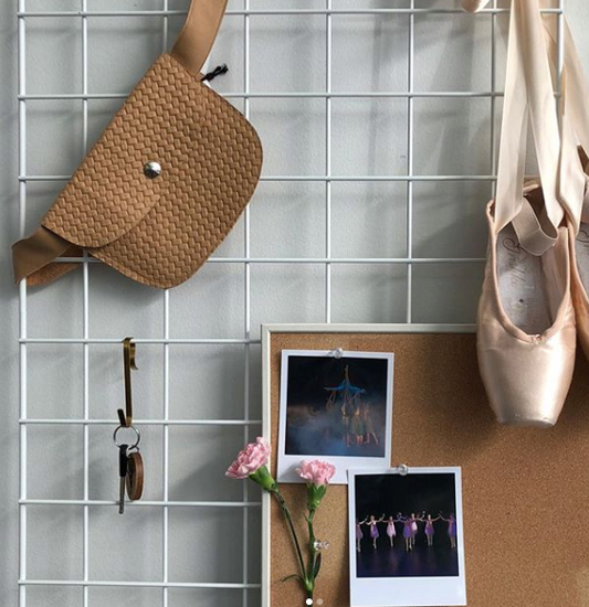 FMAM, lasten nahkainen vyölaukku