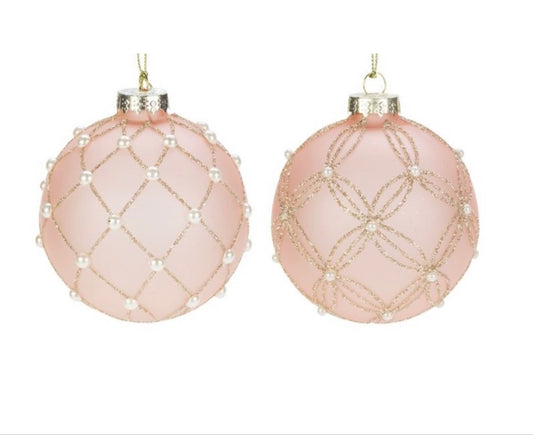 Villa Weiste, vaaleanpunainen lasipallo tuplasiksak-viivoilla