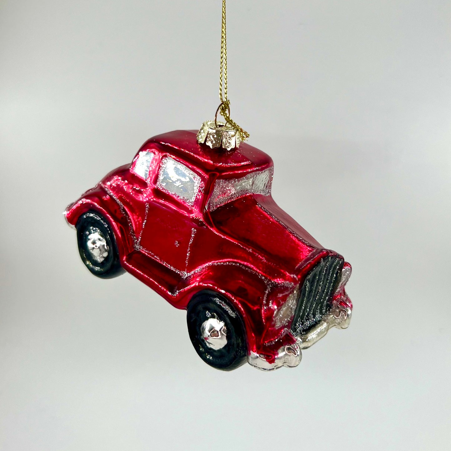 Weiste, punainen auto