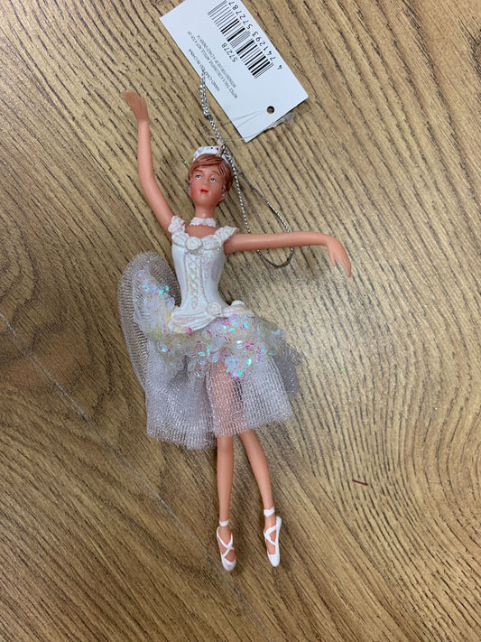 Shishi, roikkuva ballerina, valkoinen tylli